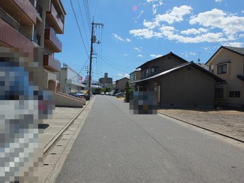 Local photos, including front road. September 26, shooting