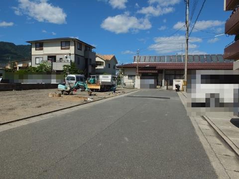 Local photos, including front road. September 26, shooting