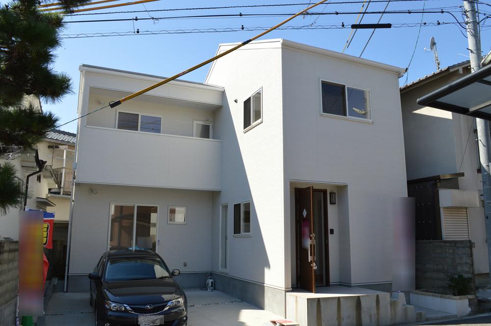 Local appearance photo. Local (10 May 2013) Shooting