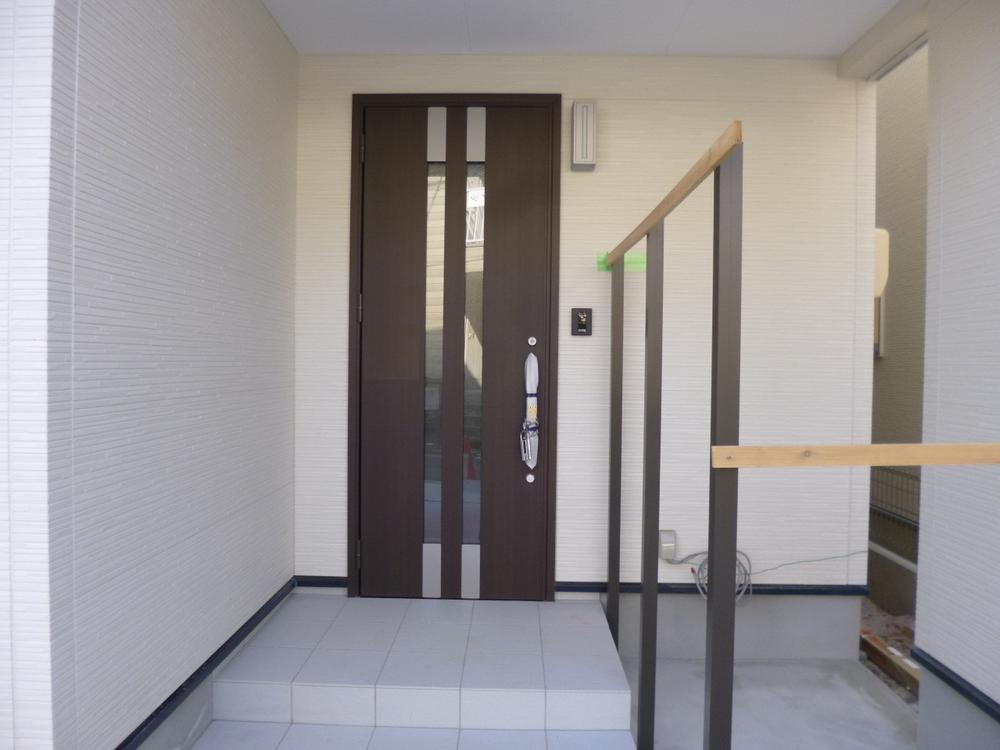 Entrance. (October 2013) Shooting