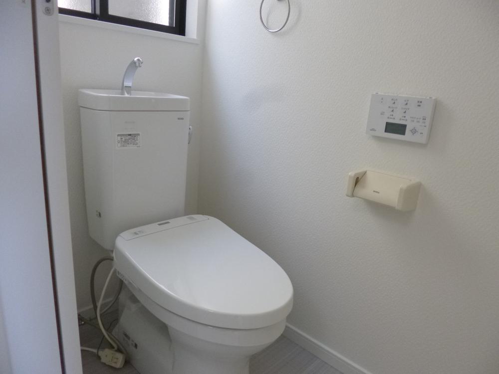 Toilet. (October 2013) Shooting