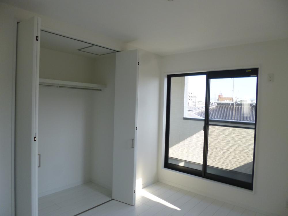 Non-living room. (October 2013) Shooting