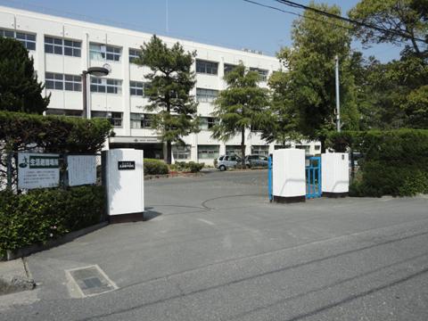 Junior high school. Itsukaichi 1675m until junior high school