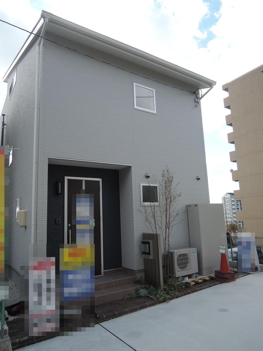 Local appearance photo. Local (11 May 2013) Shooting