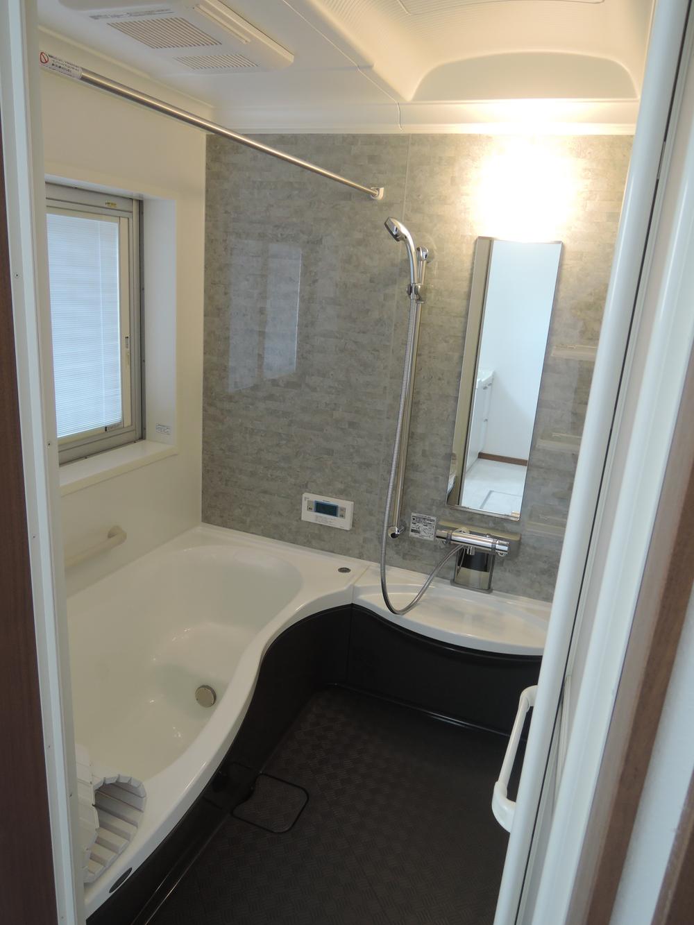 Bathroom. Indoor (11 May 2013) Shooting