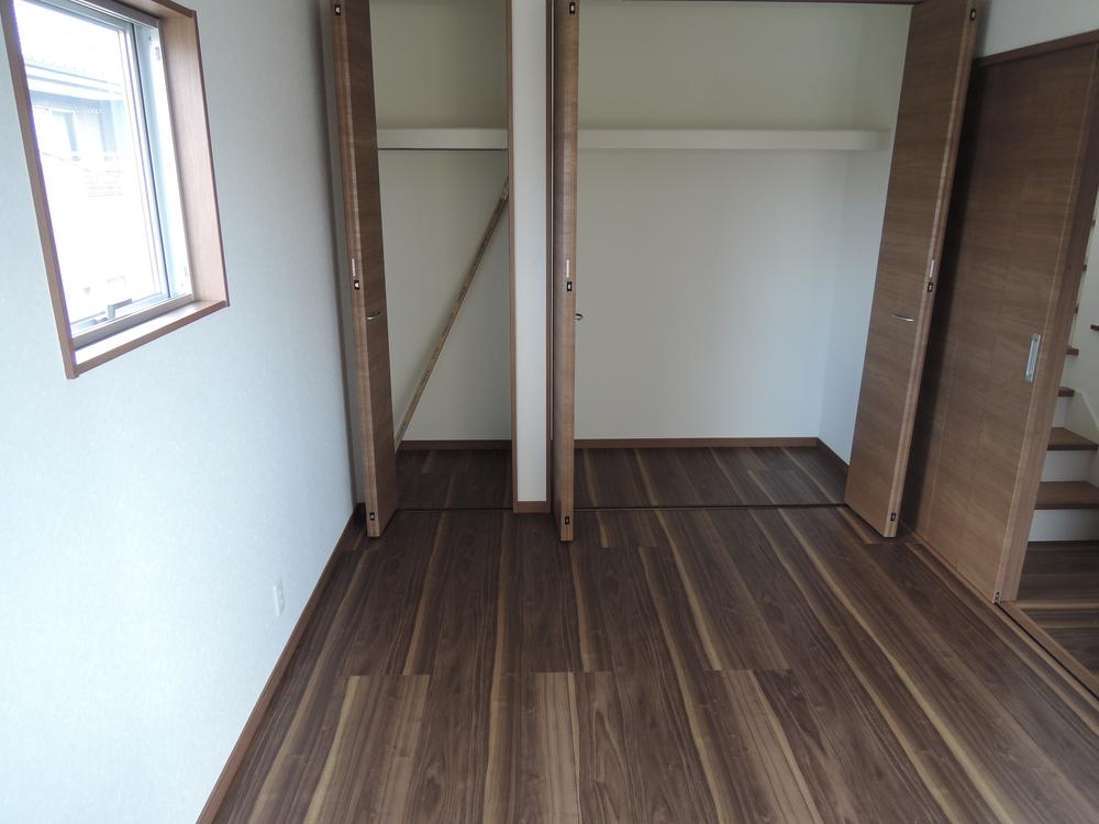 Non-living room. Indoor (11 May 2013) Shooting