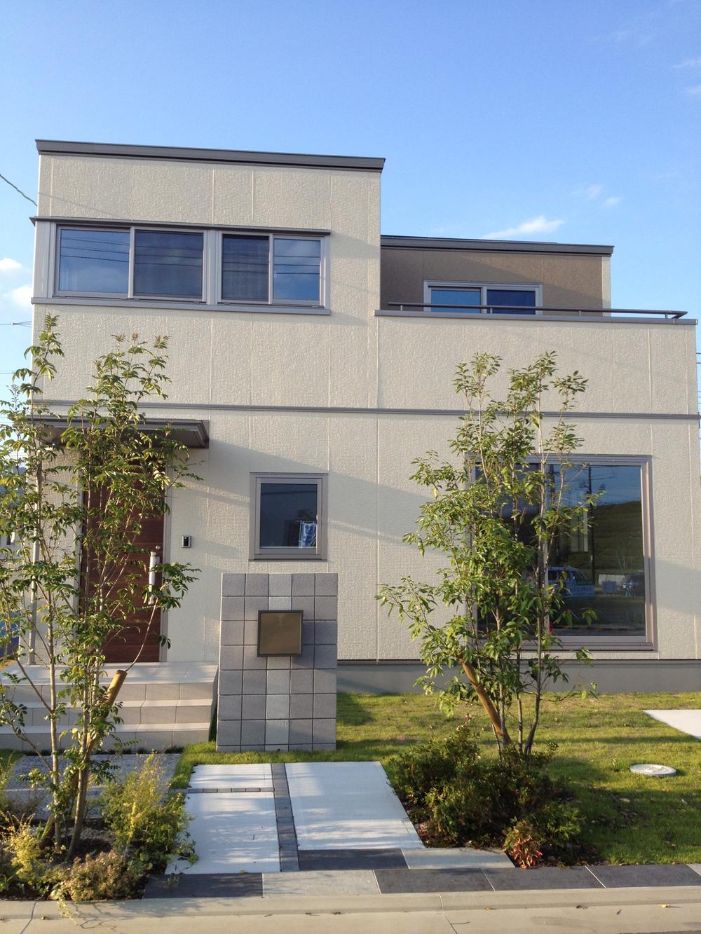 Local appearance photo. Local (11 May 2013) Shooting