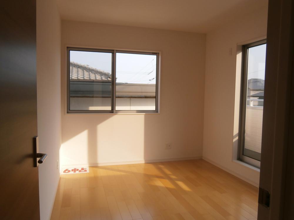 Other introspection. Indoor (April 2013) Shooting