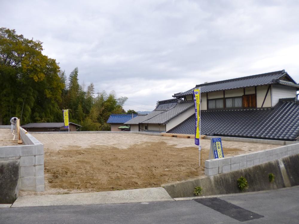 Local appearance photo. Local (12 May 2013) Shooting