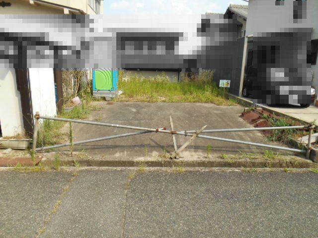 Local photos, including front road. Local (July 2013) Shooting Construction planned site