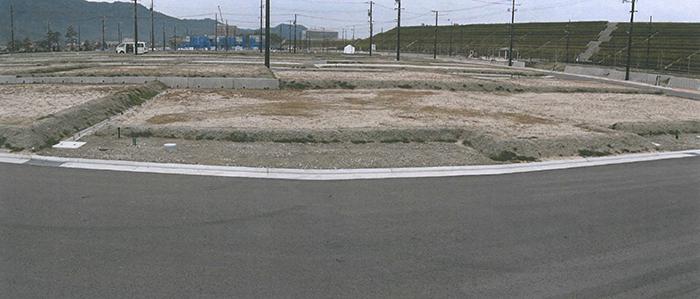 Local photos, including front road. G11-8