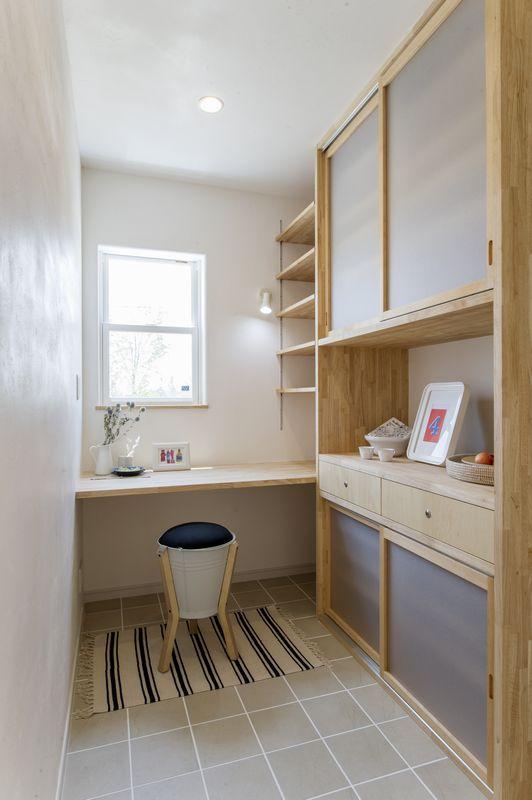 Non-living room. pantry