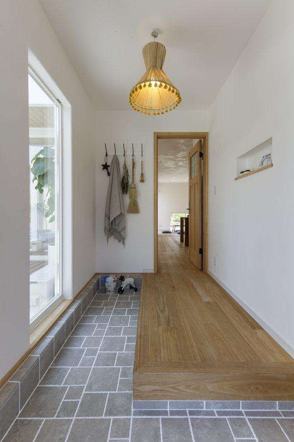 Entrance. Indoor (10 May 2013) Shooting