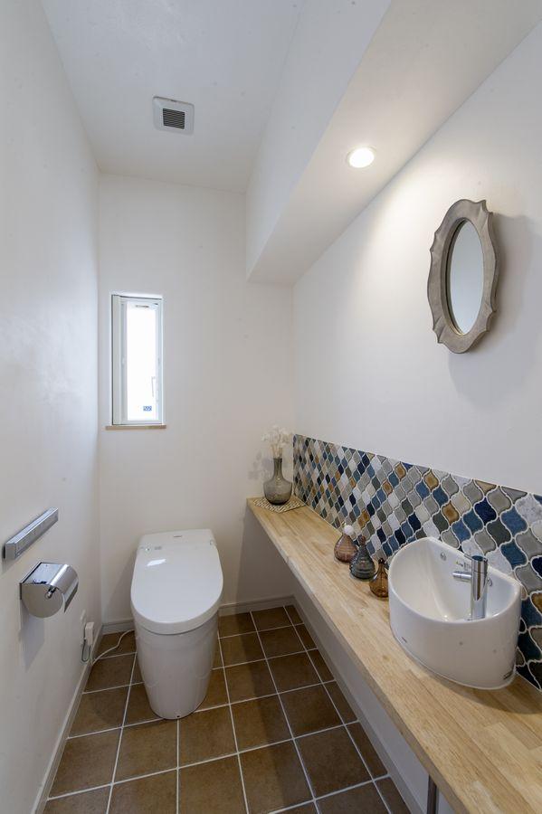 Toilet. Indoor (10 May 2013) Shooting