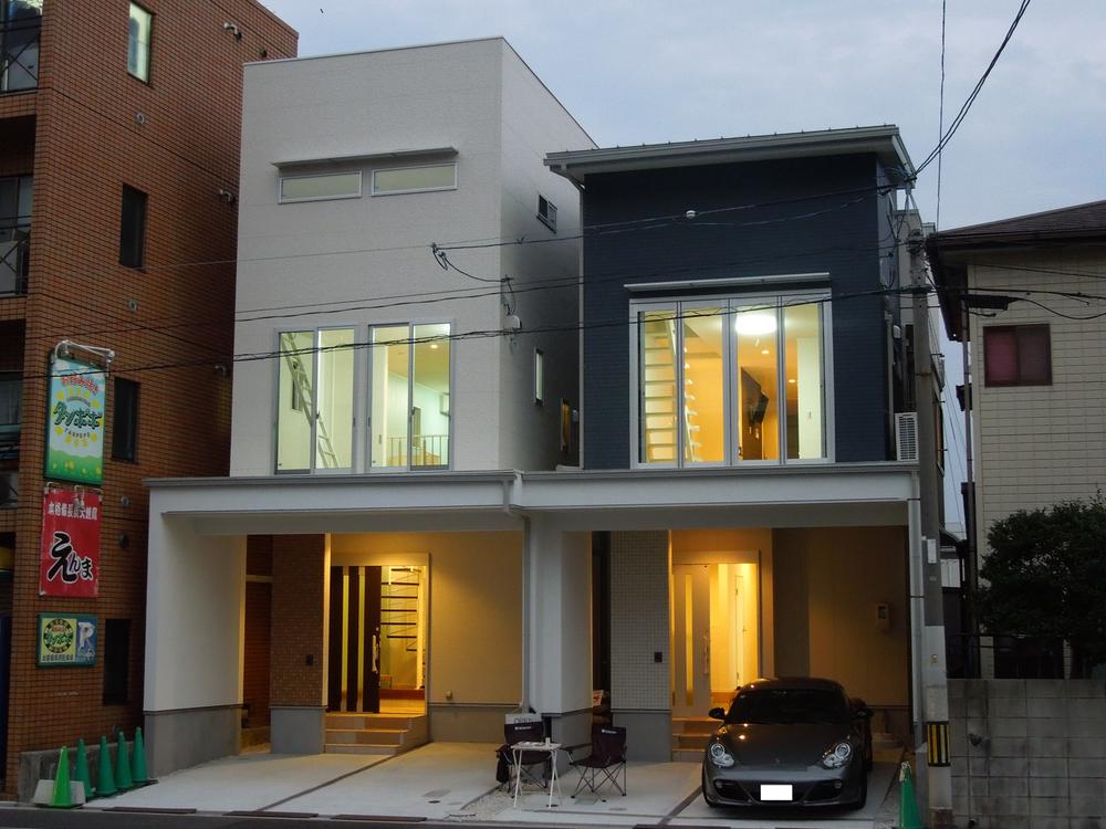 Local appearance photo. A building (exterior photo on the right) Local (10 May 2013) Shooting 
