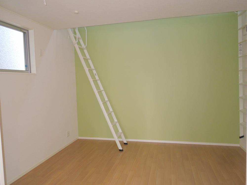 Non-living room. With loft Western style room