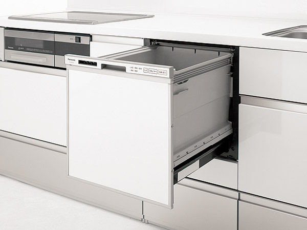 Kitchen. Slide-type dishwasher