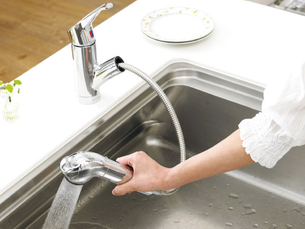 Kitchen.  [Water purifier function with hand shower faucet] Can hot water set with one hand, Easy switching of the rectification and shower. Since the pull out the shower head in front, You can clean up every nook and corner of the sink.  ※ If you want to use for drinking through the hot water in the water purifier, Please use the once boiled.