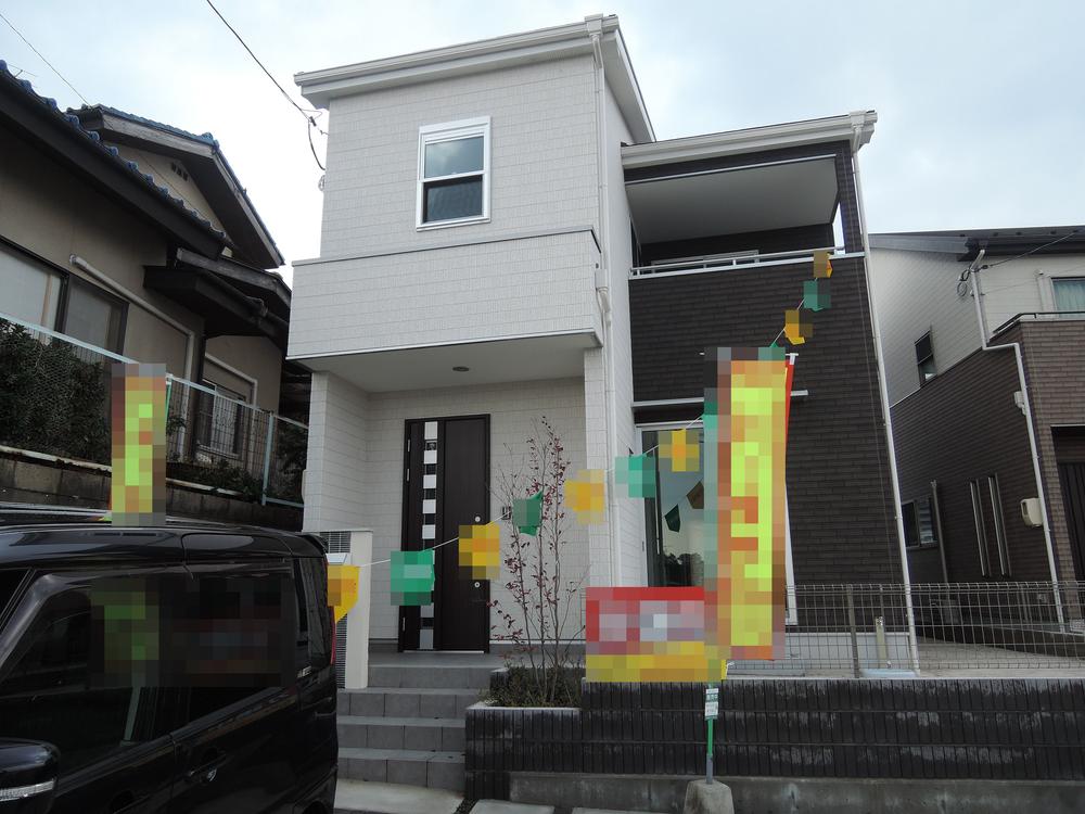 Local appearance photo. Local (11 May 2013) Shooting