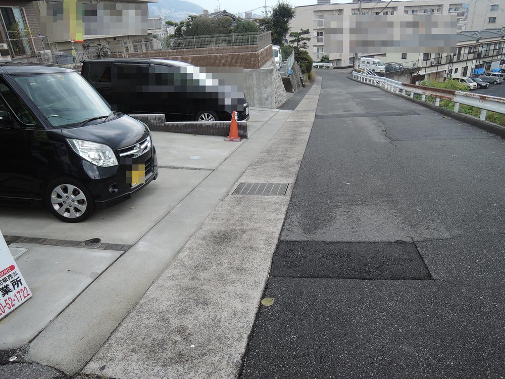 Local photos, including front road. Local (11 May 2013) Shooting