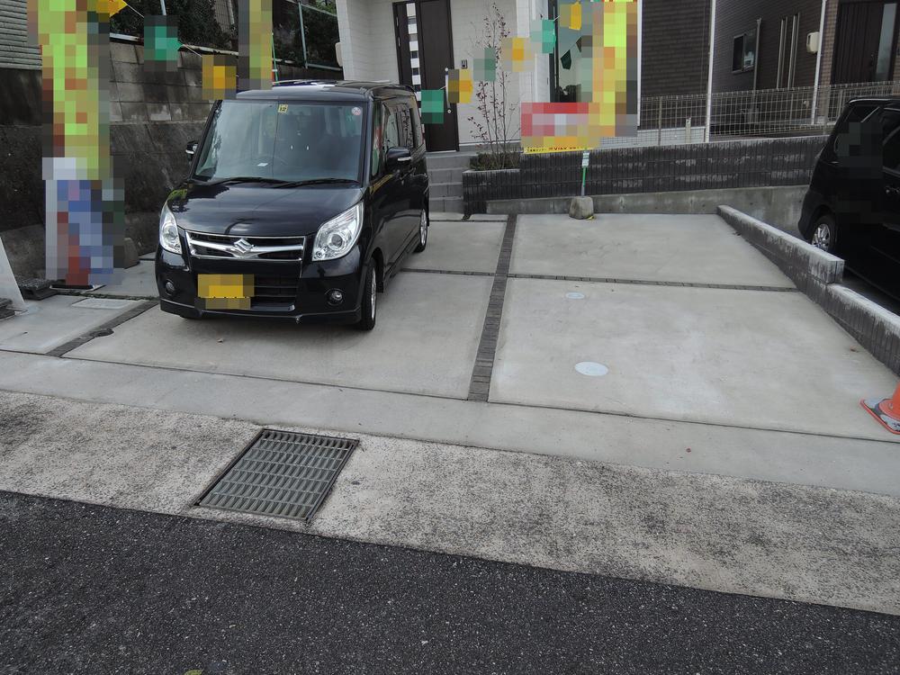 Parking lot. Local (11 May 2013) Shooting