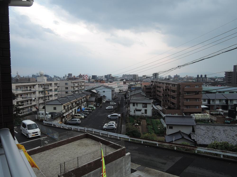 View photos from the dwelling unit. View from the site (November 2013) Shooting
