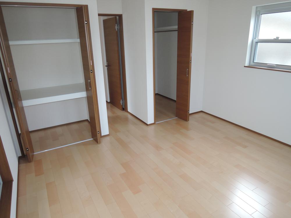 Non-living room. Indoor (11 May 2013) Shooting