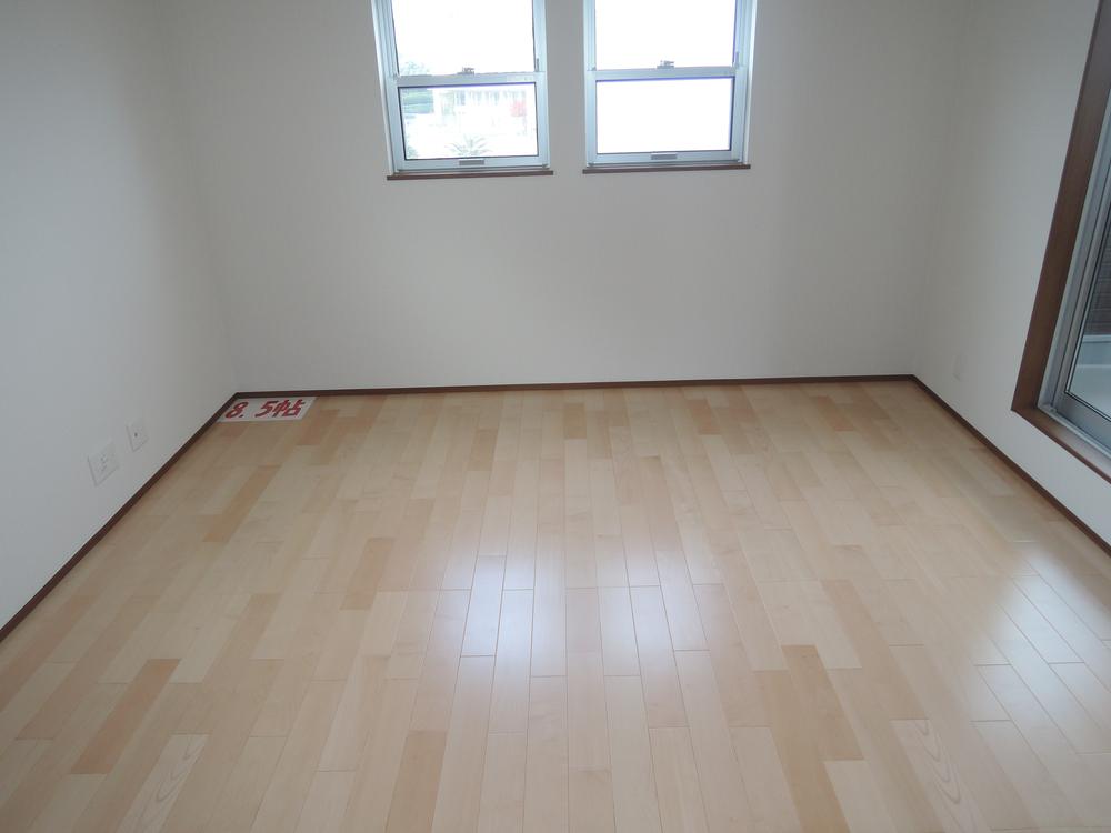 Non-living room. Indoor (11 May 2013) Shooting