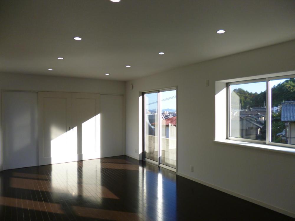 Non-living room. (October 2012) Shooting