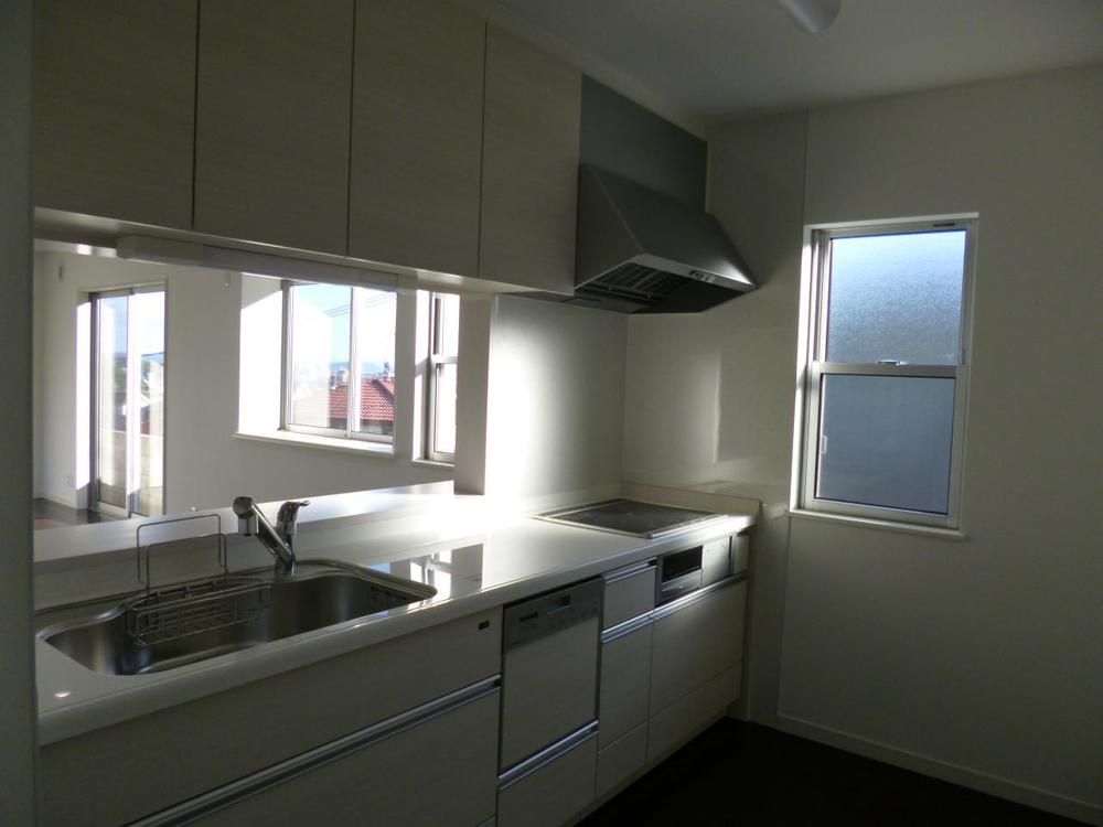 Kitchen. (October 2012) Shooting