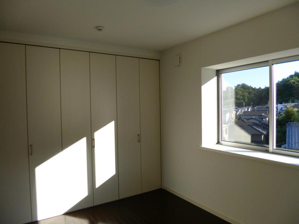 Non-living room. (October 2012) Shooting