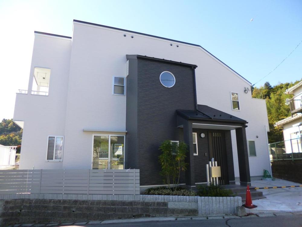 Local appearance photo. Local (10 May 2012) shooting