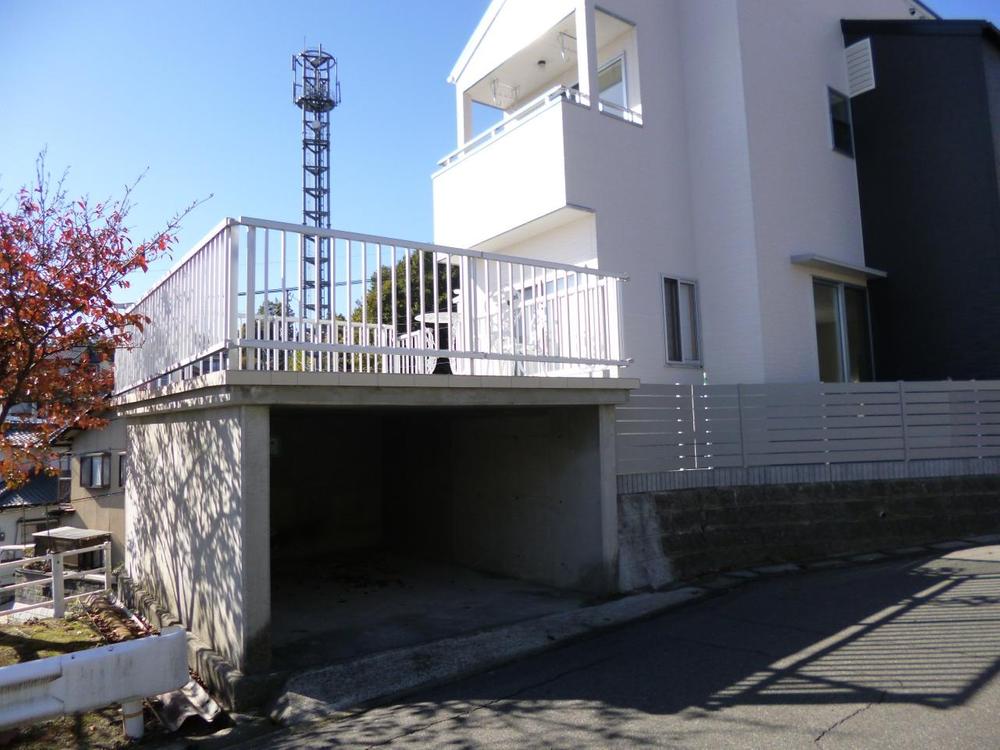 Local appearance photo. Local (10 May 2012) shooting