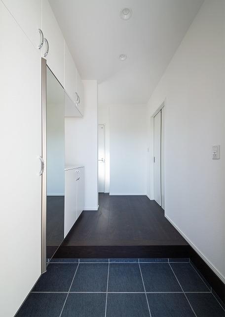 Entrance. Entrance (October 2013) Shooting