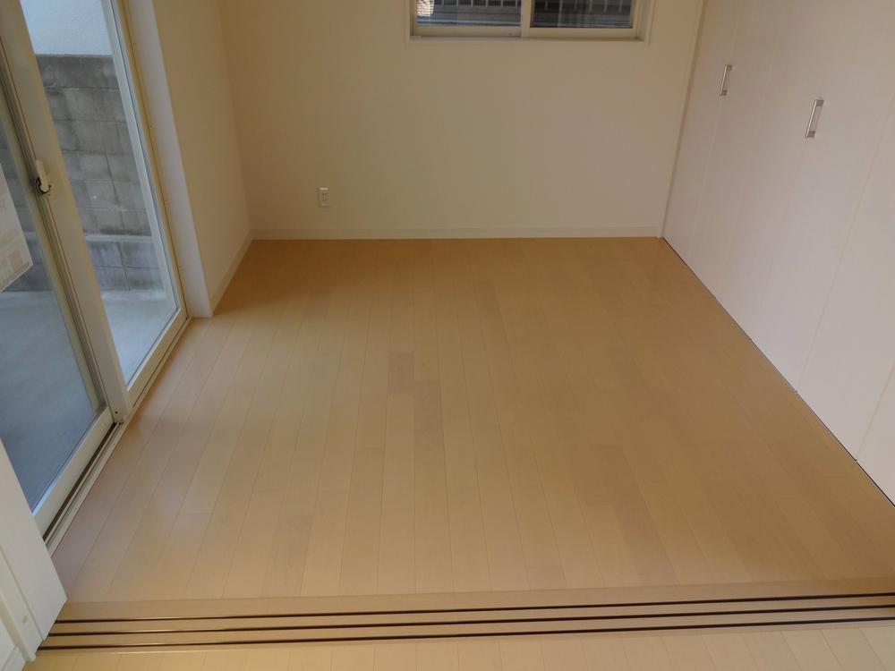 Non-living room. Indoor (10 May 2013) Shooting