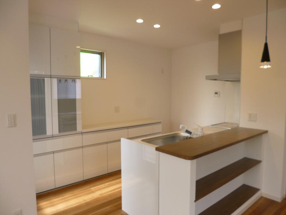 Kitchen. (December 2013) Shooting