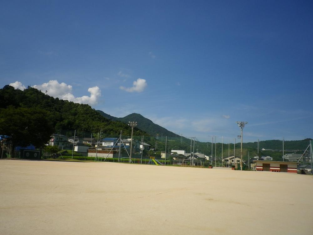 Primary school. 576m to Hiroshima Tachigochi Elementary School