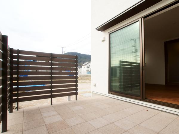 Living. Living More of the terrace with the whole building!  Perfect for home party! 