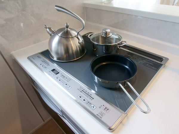 Other Equipment. The kitchen is in the cupboard with the storage amount is also plenty! 