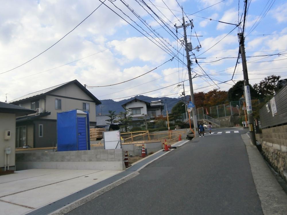 Local photos, including front road. Local (11 May 2013) Shooting