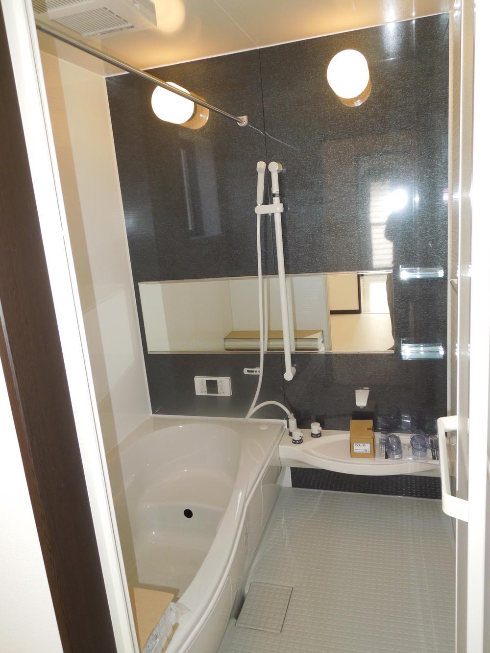 Bathroom. Local (March 2013) Shooting