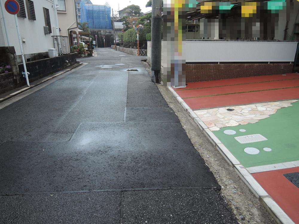 Local photos, including front road. Local (12 May 2013) Shooting