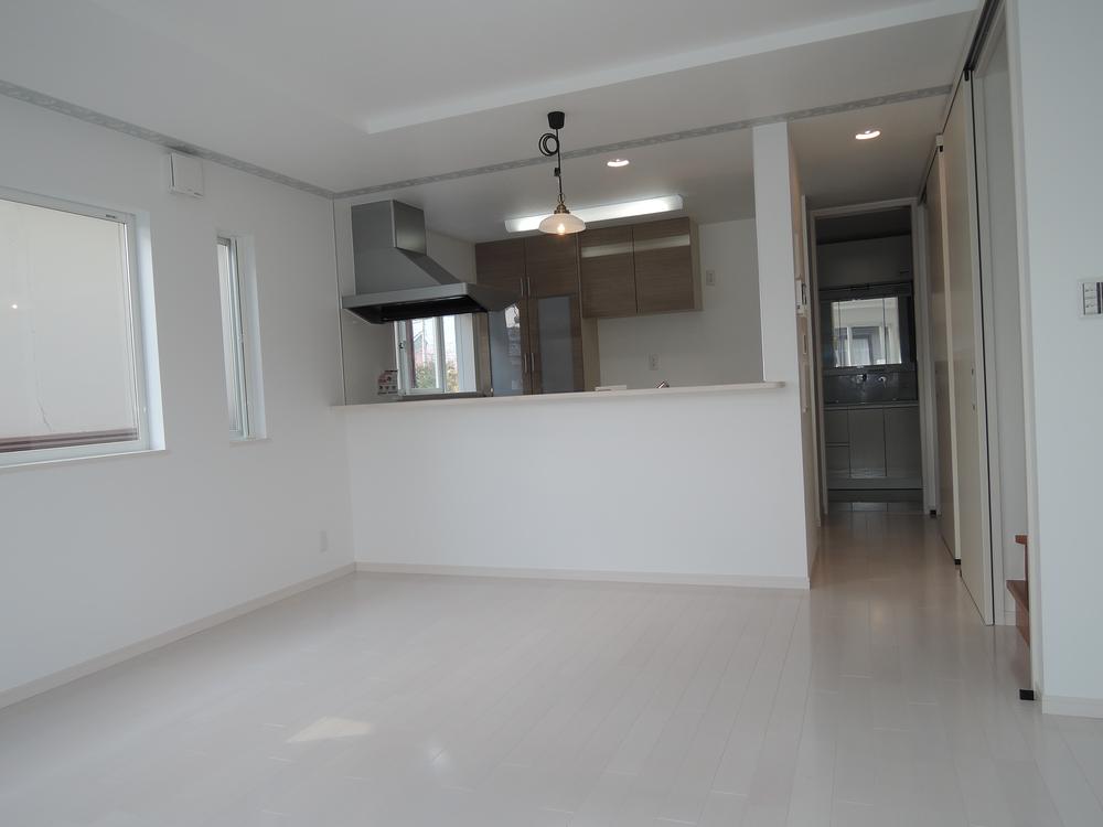 Living. Local (12 May 2013) Shooting