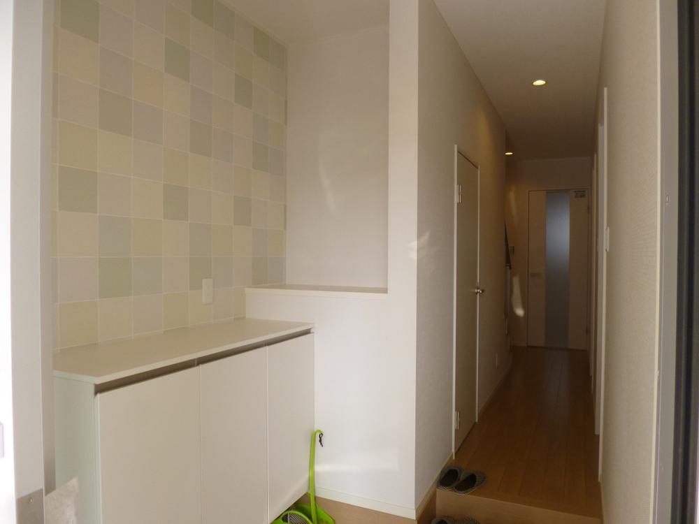 Entrance. (September 2013) Shooting