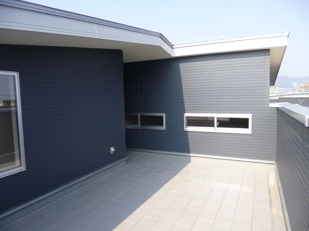 Balcony. (September 2013) Shooting