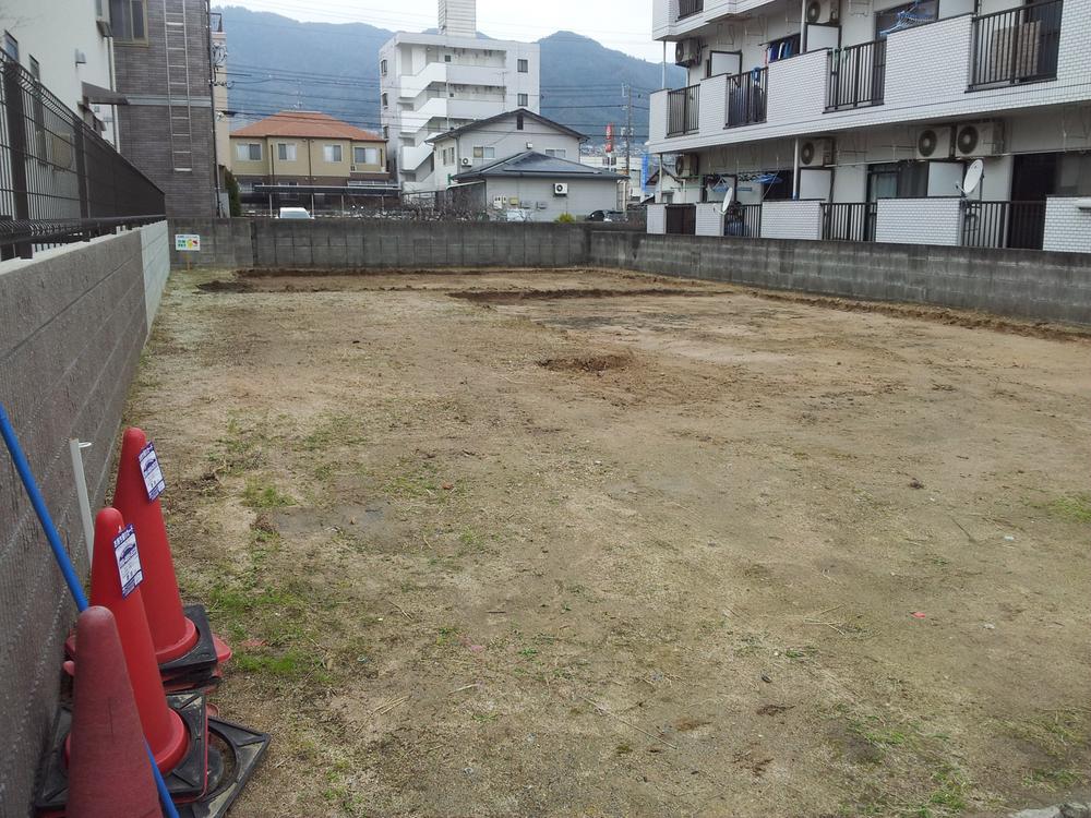 Local appearance photo. Local (12 May 2013) Shooting