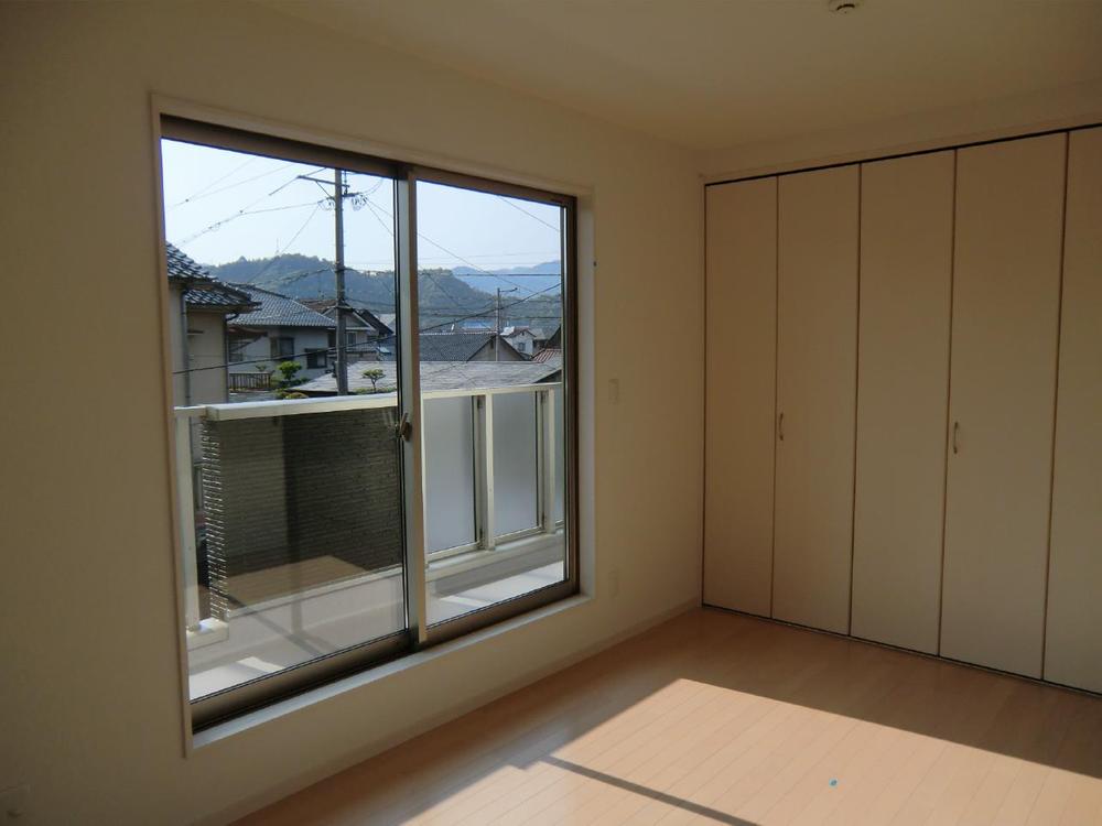 Non-living room. Room (May 2012) shooting