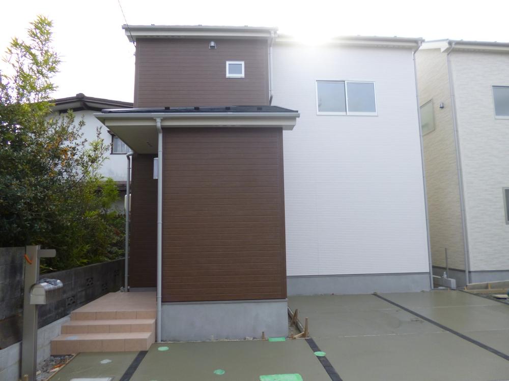 Local appearance photo. (December 2013) Shooting