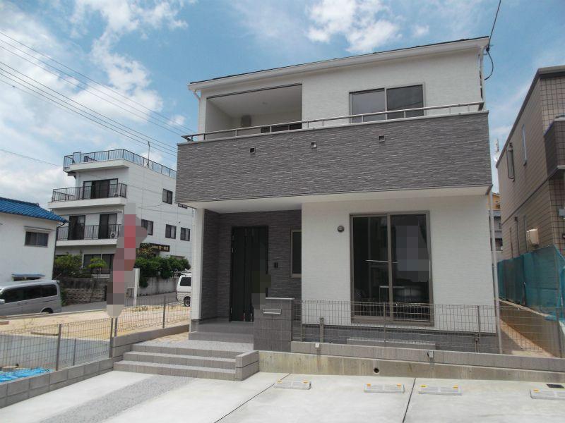 Local appearance photo. 7