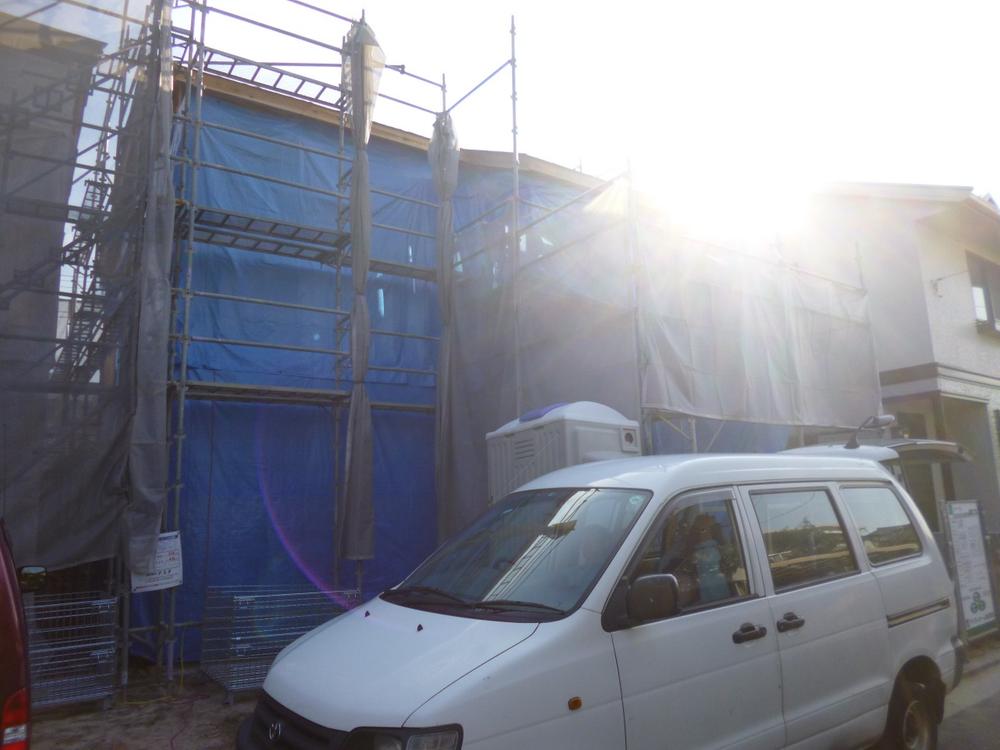 Local appearance photo. Local (10 May 2013) Shooting